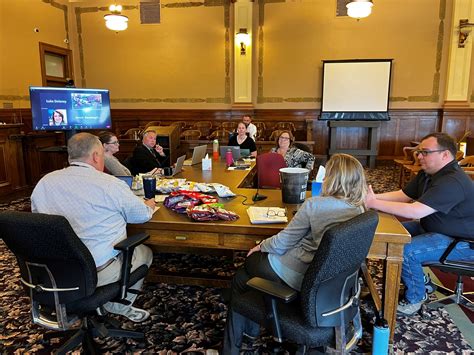 All Rise cho Tháng Tòa án Ma túy Quốc gia - Otter Tail CountyMN