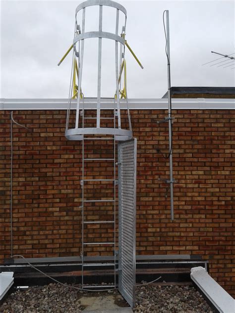 Fixed Roof Access Ladder New Steel Roof Ladder Solution
