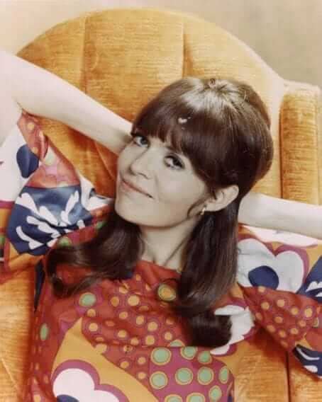 28 Hot Pictures Of Barbara Feldon Will Get Many Heads Turning