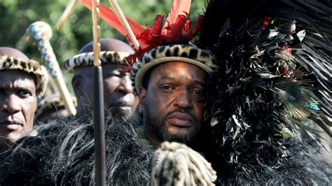 thousands gather to celebrate south africa s new zulu king pandora pads