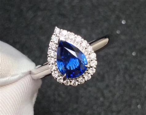 Sri Lankan Sapphires And Jewelries For Sale 2019