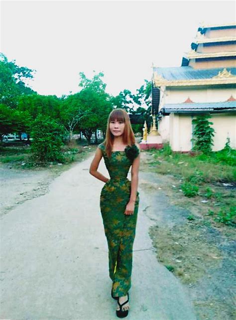 Pin On Myanmar Girl Su Mo Mo Naing With Myanmar Dress