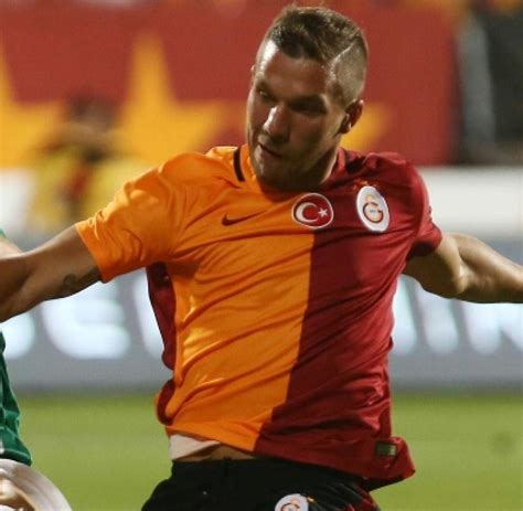 Sp Fußball Türkei Galatasaray Podolski Podolski Rettet Galatasaray Einen Punkt Zum