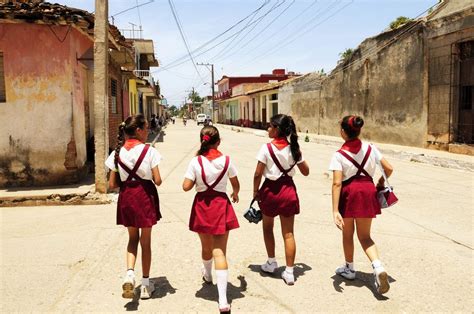 60 Stunning Photos Of Girls Going To School Around The Globe The
