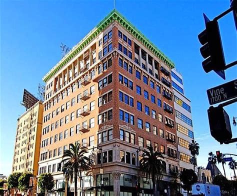 The Broadway Hollywood The Historic Broadway Store A Landmark