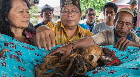 Tiwah Upacara Adat Suku Dayak Kalimantan Tengah Indonesia Heaven Of