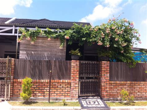 Anda cukup melakukan pelapisan akhir pada bata agar tahan lama dan tidak kasar. Gambar Pagar Rumah Minimalis Berbagai Model Desain dan ...