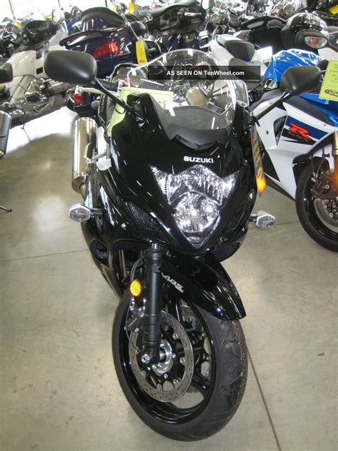 There are 21 suzuki bike models in india. 2011 Suzuki Gsx 1250 Abs Sport Touring Motorcyle Bike ...