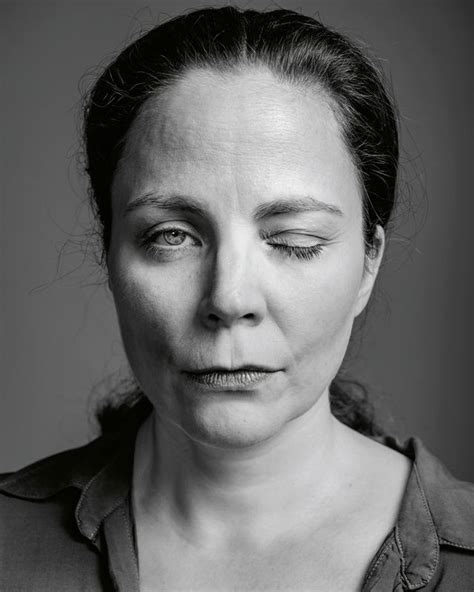 Wer oder was vermag trost zu spenden, im angesicht tiefster vereinsamung, erschöpfung, trauer? Sagen Sie jetzt nichts, Thea Dorn - SZ Magazin