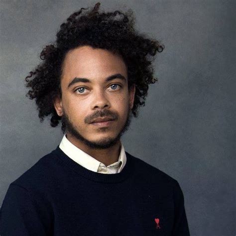 Frenkie de jong (born 12 may 1997) is a dutch professional footballer who plays as a midfielder for spanish club barcelona and the netherlands national team.a versatile midfielder, he is known for his strong defensive abilities. In Suriname | blog