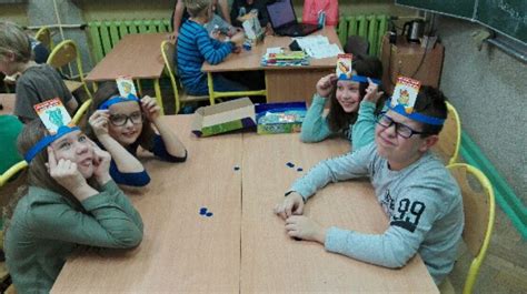 May 02, 2019 · jako ambasadorki genially w polsce i zwolenniczki usamodzielniania uczniów po raz kolejny zapraszamy was do udziału w projekcie etwinning, w którym uczeń staje się genialnym nauczycielem. Godzina wychowawcza w IVd - Szkoła Podstawowa nr 141 w Łodzi