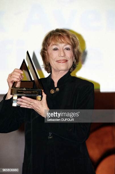 De Annie Girardot Photos And Premium High Res Pictures Getty Images