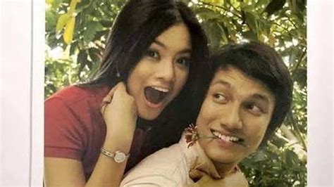 Titi Kamal Unggah Foto Lawas Dengan Christian Sugiono Sebut Sang Suami Baik Hati And Sabar