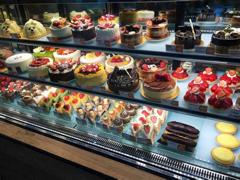 Display Racks: Making The Most Of Your Bakery Business | Donracks