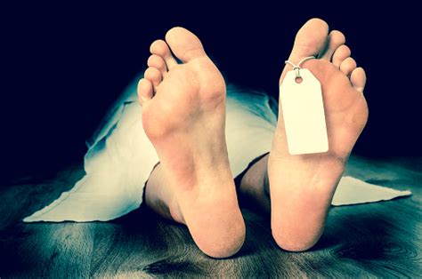 The teenager involved in the incident, in the state capital columbus, has been identified as ma'khia bryant. Dead Woman Lying On The Floor Under White Cloth Stock ...