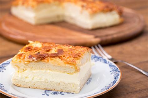 Die zubereitung ist nicht schwer und wird im rezept sehr genau beschrieben. Bienenstich kuchen vom blech Rezepte | Chefkoch.de