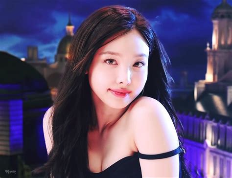 Nayeon Pics On Twitter Rt Archivenayeon She Looks Like An Angel
