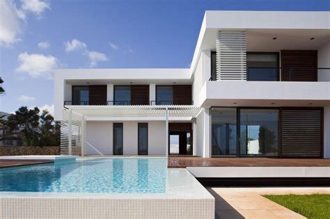 Getting a pool for your home needs to be planned well. L Shaped House Plans with Pool in Middle — MODERN HOUSE ...