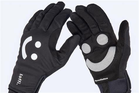 Top glove corporation berhad is a malaysian rubber glove manufacturer who also specialises in face masks, condoms, dental dams, and other products. Best winter cycling gloves: Keeping hands warm in the coldest months - Cycling Weekly