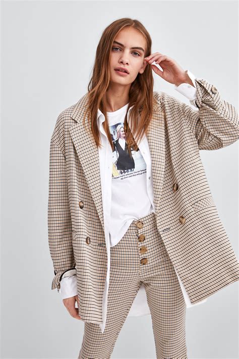 SoSueMe's latest Zara blazer is one you can totally take from the ...