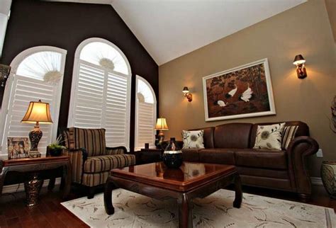 30+ Gorgeous Paint Colors For Living Rooms With Dark Furniture | Living