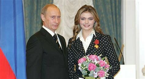 Vladimir Putin Lamante Alina Kabaeva In Svizzera Con I Loro Figli
