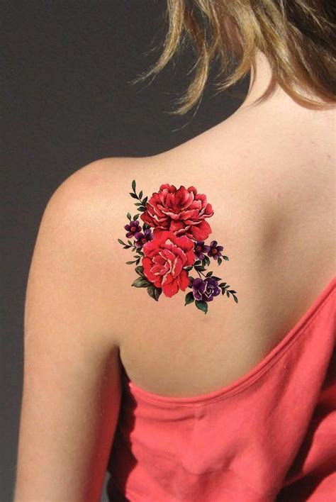 The wide henna tattoo design flaunting her lower back nicely. Lower Back Tattoos For Females - 6 Tattoo Designs That ...
