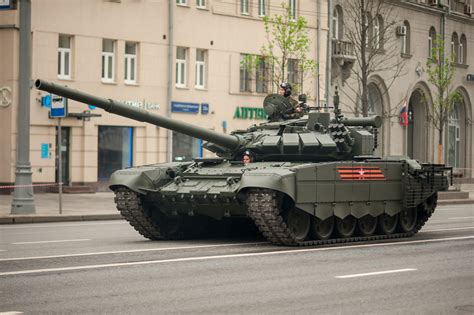 poland transferred over two hundred t 72 tanks to the ukrainian army