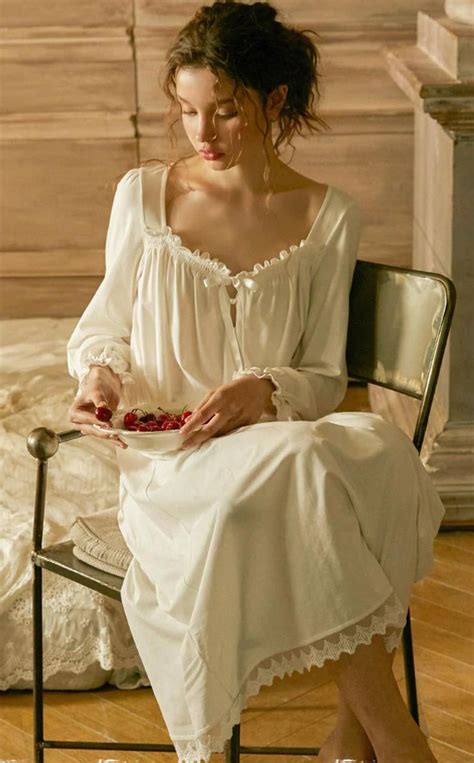 Women Victorian Vintage Cotton Nightgown Long Vintage White Nightgown Victorian Chemise