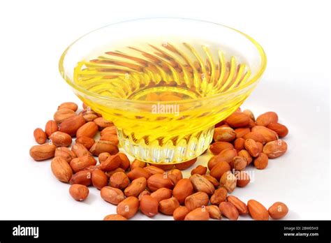 Groundnut Oil Hi Res Stock Photography And Images Alamy
