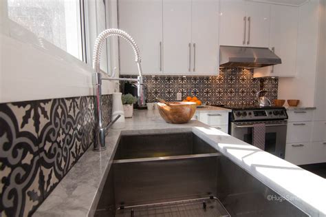 She also used one of our favorite designers, rebekah zaveloff. Cement tiles - Céramiques Hugo Sanchez