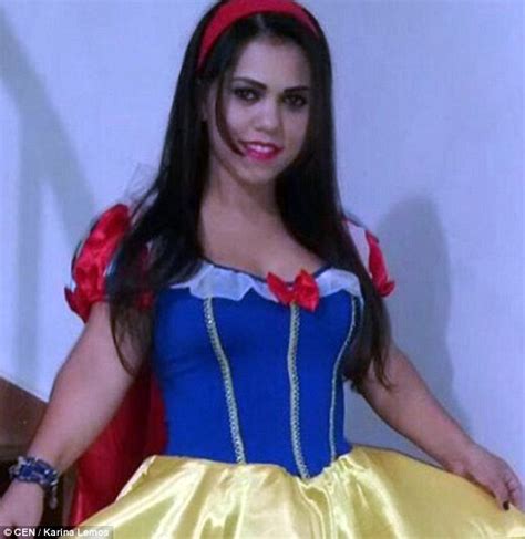 Brazilian Actress Karina Lemos Measuring 4ft 3ins Is The Worlds Sexiest Dwarf Daily Mail Online