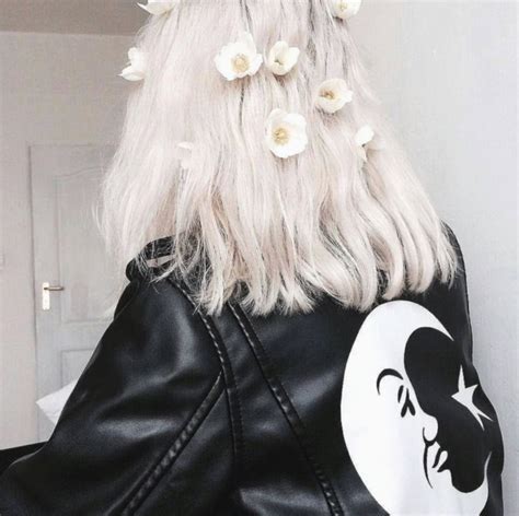 It's sevyn ☁️in todays video, i'm showing you aesthetic videos with music edit that i made plus some aesthetics that i love such as grunge, soft. 7+ Couple Aesthetic Blonde Faceless | Blonde aesthetic ...