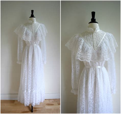 Vintage Victorian Style White Long Sleeved Wedding Gown Retro High