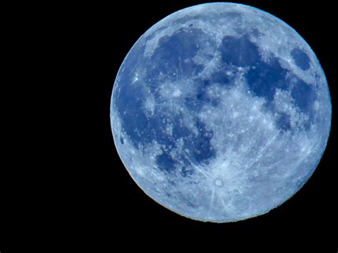 The full moon is a time of releasing and receiving. Blue Moon, Dark Moon, Nose Moon, Tail Moon - Star In A Star