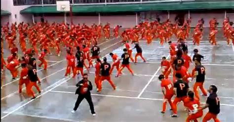 Gangnam Style Performed By Filipino Prison Inmates In Mass Dance