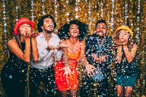 Plan A New Years Eve Party For 2021 Home And Events