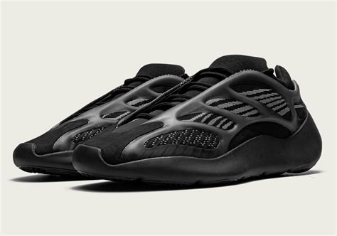 Adidas yeezy is a fashion collaboration between german sportswear company adidas and american designer, rapper, entrepreneur and personality kanye west. adidas Yeezy 700 v3 "Alvah" (Black) - Buying Links ...