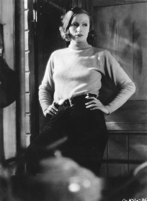 Greta Garbo The Hollywood Icon In 20 Vintage Photos Vogue Paris