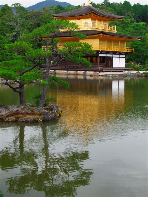 度々行きたい旅。 京都観光：世界遺産金閣寺は、京都人気名所ランキングで1位です！