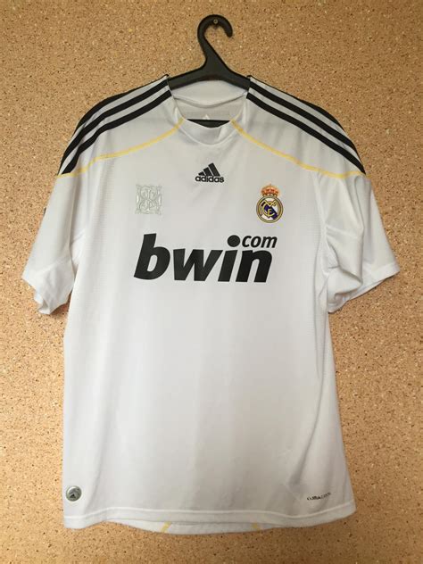 Real Madrid Home Football Shirt 2009 2010