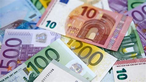 Türk Lirası Eriyor Dolar Euro ve Altında Rekor Seviyeler Aşıldı