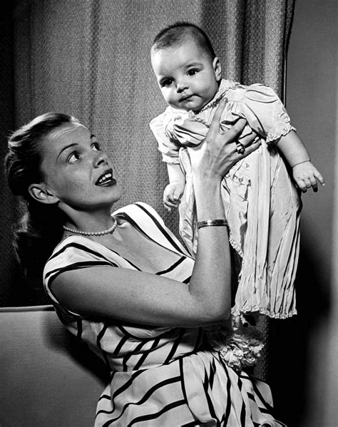 Judy Garland And Her Daughter Liza Minnelli Judy Garland Liza