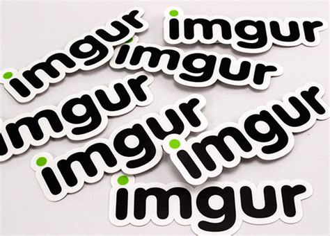 Pemasangan stiker motivasi/pesan riligi di sejumlah tempat di kantor/gedung perusahaan. Inspirasi Stiker Kotak - 8 Ide Desain Stiker Kemasan ...