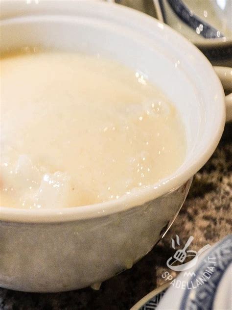 Vi proponiamo una ricetta semplice e veloce per farlo in casa, partendo dai fagioli di soia. Salsa al latte di soia (per crostacei) | Ricetta | Latte ...