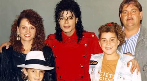 Michael Jacksons Estate Is Reportedly Suing Over Leaving Neverland