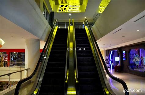 Ipoh parade is a shopping complex in ipoh, perak, malaysia with anchor tenants such as parkson, golden screen cinemas, jaya grocer, guardian and mr diy. AkU, KaU & IPOH: IPOH NEWS : A New GSC Ipoh Parade ...