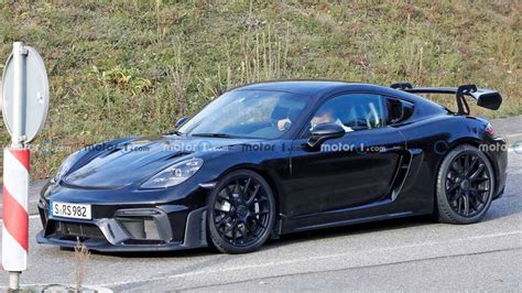 Porsche Cayman Gt Rs Spied Totally Free Of Camouflage Ahead Of Debut Automotobuzz Com