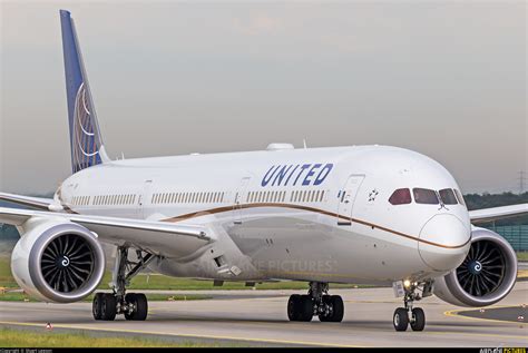 N17002 United Airlines Boeing 787 10 Dreamliner At Frankfurt Photo