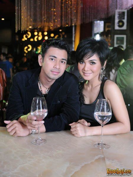 Kau bilang kini kau tak. *c a c a m e r b a*: yuni shara - raffi ahmad tampil mesra ...